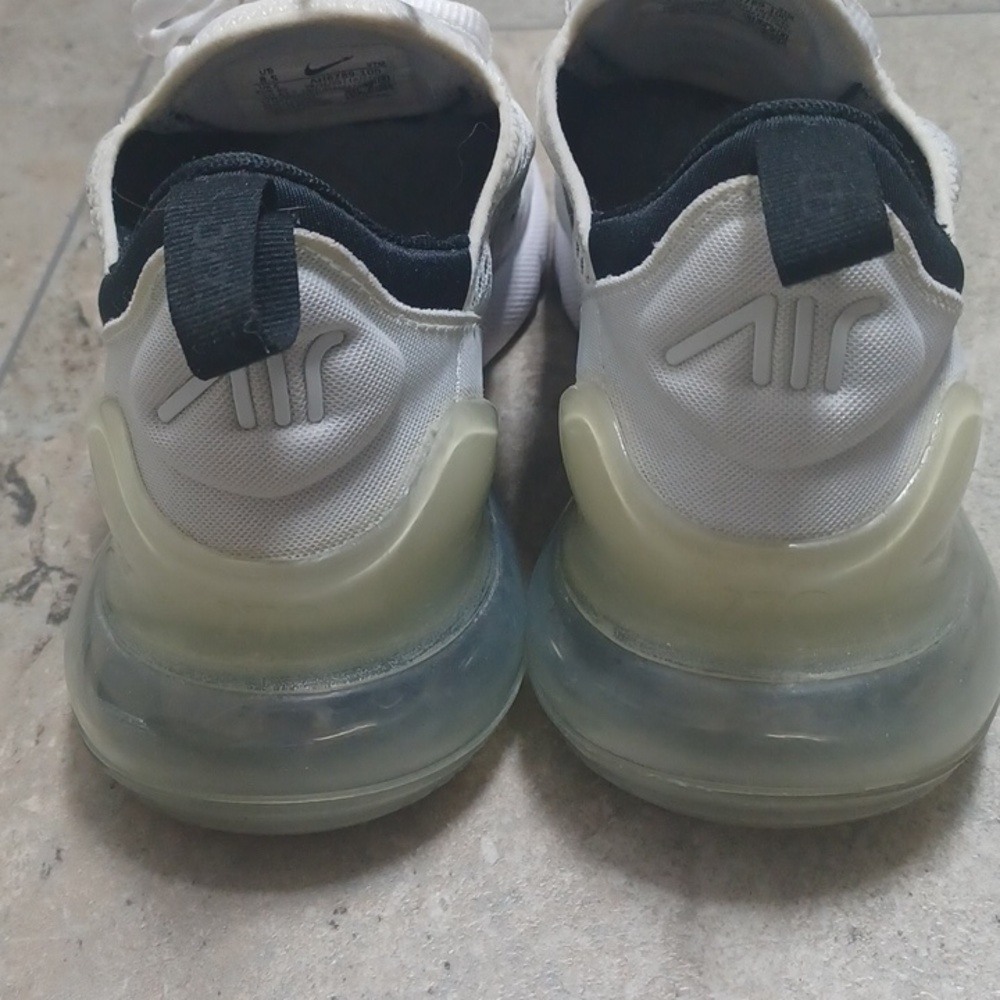 < Nike Air Max 270 White Sneakers Size 8.5 - Picture 4 of 7